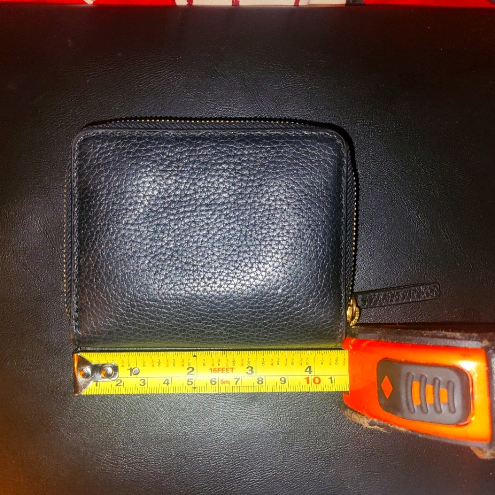Tory Burch Wallet - Picture 8 of 8